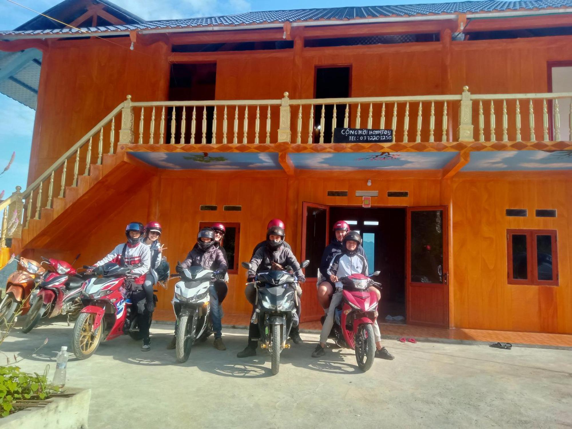 Cong Troi Homestay Ha Giang Exteriör bild